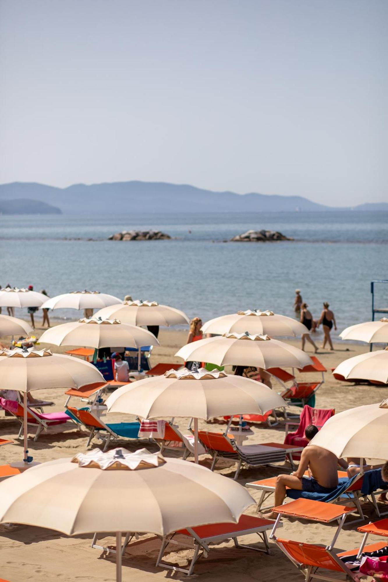 Hotel Parrini Follonica Eksteriør bilde