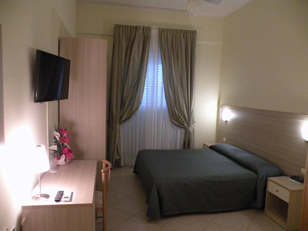 Hotel Parrini Follonica Eksteriør bilde